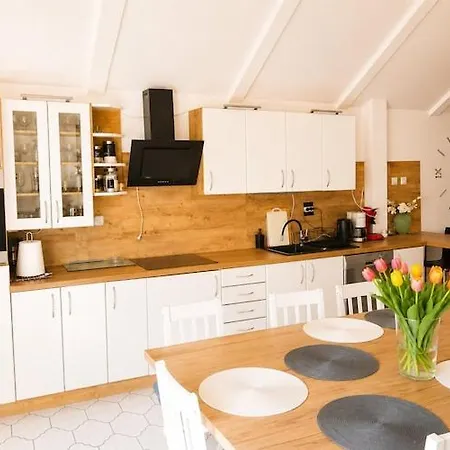 Сasa de vacaciones Mrze Yno Home, For 4 People *