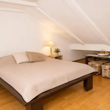 Σπίτι διακοπών Mrze Yno Home, For 4 People