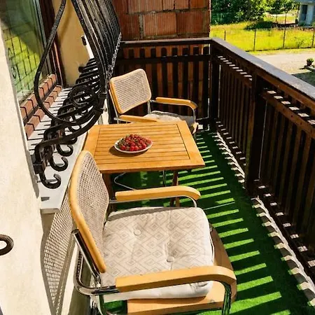 Mrze Yno Home, For 4 People *