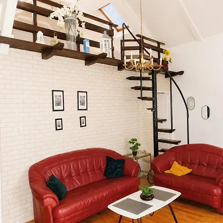 Mrze Yno Home, For 4 People בית נופש מיצ'יצ'ניו