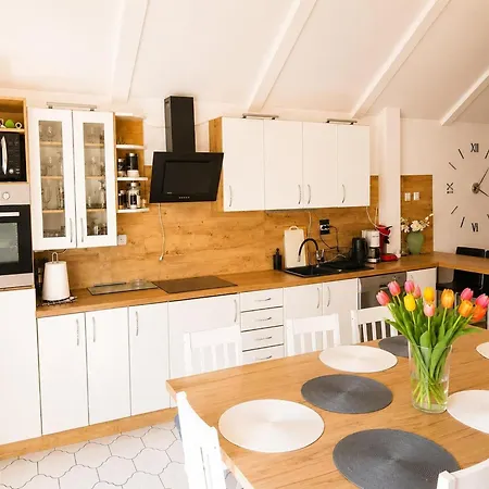 Mrze Yno Home, For 4 People מיצ'יצ'ניו